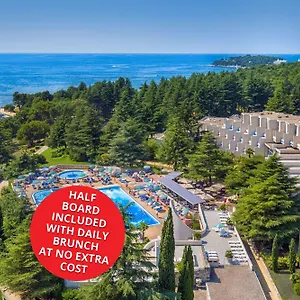 https://valamar-crystal-hotel.in-istria.net